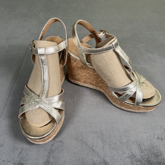 Womens 7.5 UGG Metallic Gold Leather Wedge Espadrille Sandals Heels Bnfts Chrty - Picture 1 of 16
